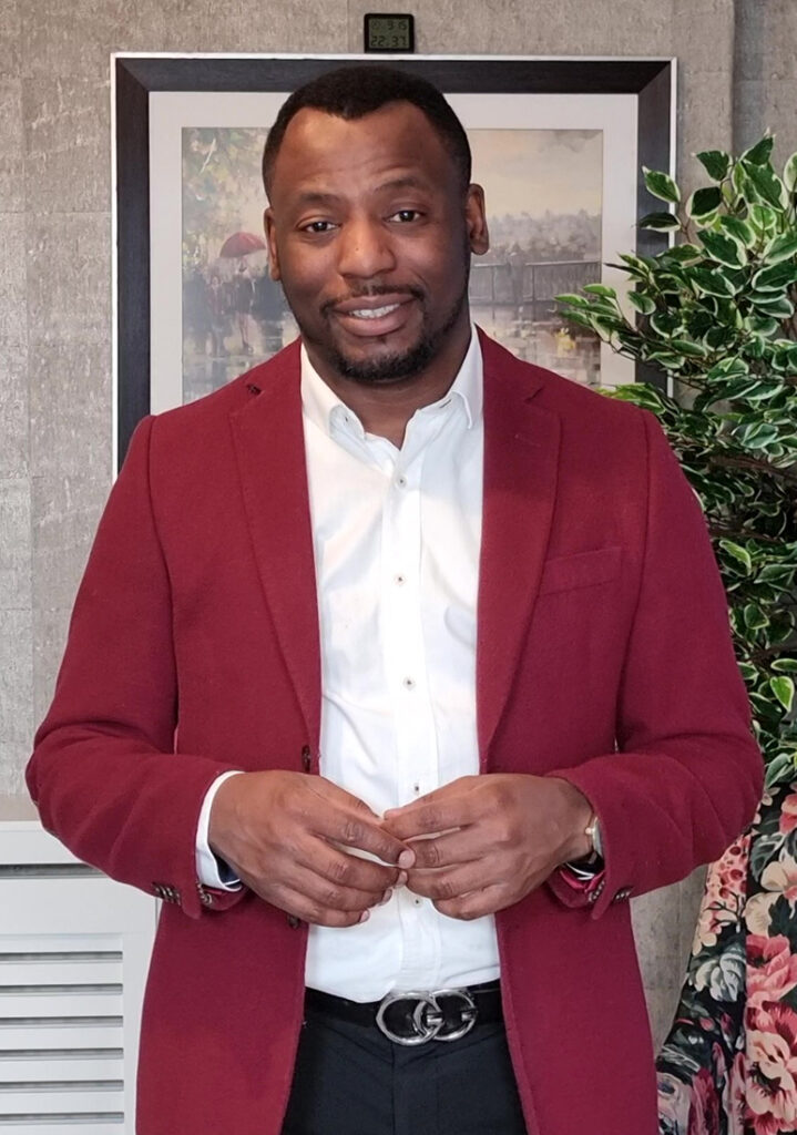 Gabriel Topman a business growth consultant that is ready that has a global presence.